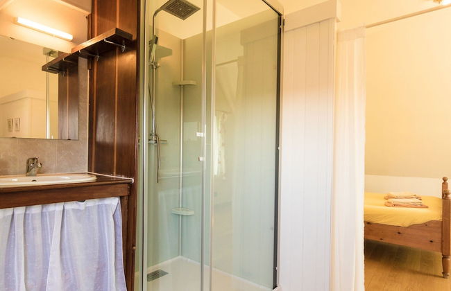 Beautiful Property With Three Houses, Three Swimming Pools, and Magnificent Views - Foto 17