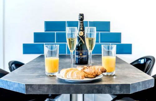 Halford House 3 Bed Town Centre Home from Home with Parking for 2 cars Prime Location Tamworth - Photo 15