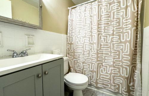 Sleeps 8 Charming 2 BR with 5 beds plus WIFI - Foto 10