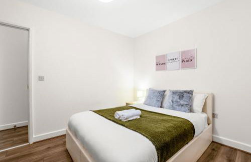 Modern 3-Bed Penthouse with Terrace & Gym, Near Canary Wharf, Weekly deals - Foto 29