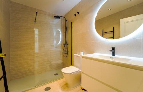 Altea Hills 3BR House with Private Garden - Photo 21