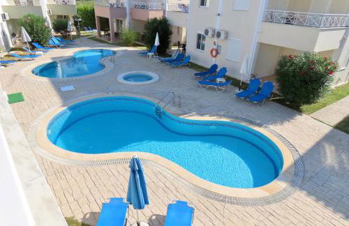 Phoebes Place At Kalamaki Court, 2 Bedroom Villa With A Shared Pool - Foto 13