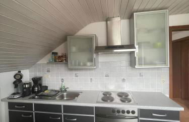 Ruhige Ferienwohnung mit Balkon und Bergsicht - Foto 9