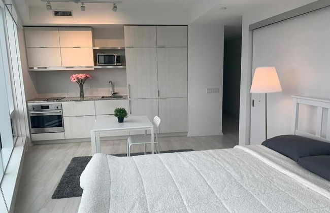 Waterfront Yonge Apartments - Photo 5