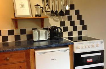 Ty Twt - complete holiday home - Photo 18