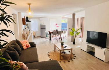 Location T3 jardin avec piscine - Foto 2