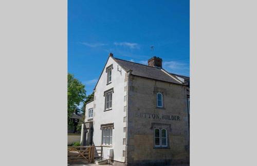 Curzon House - Photo 9