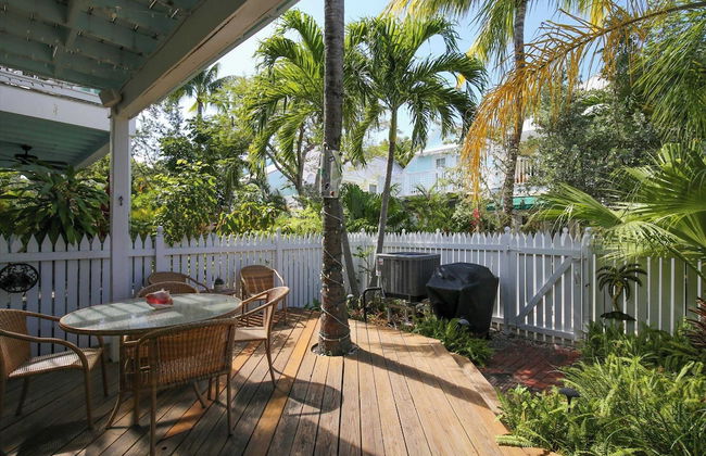 Key West Casa by Avantstay Communal Pool BBQ & Patio Near Duval Street Week Long Stays Only - Foto 26