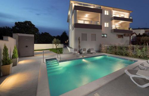 Viras Luxury Holiday - Photo 1