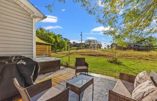 The Luxe/Hot Tub/Putt Putt/10 Miles Shaker Village - Foto 8