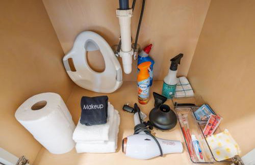 Stone Flora 2BR Condo Near Downtown and Bay - Photo 21