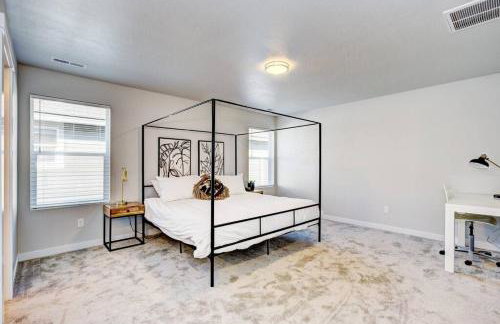 BRAND NEW 4-BDRM HOME Farmhouse at Grand Rapids - Foto 10