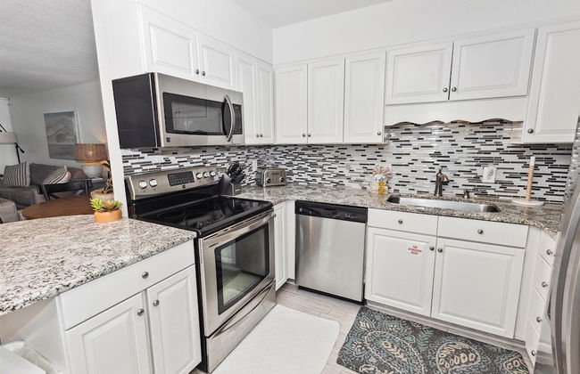 Dolphin Point 404a 2 Bedroom Condo by RedAwning - Foto 11