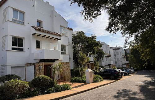 3 Bedroom Apartment with Mountain Views - La Quinta, Benahavís - Photo 27