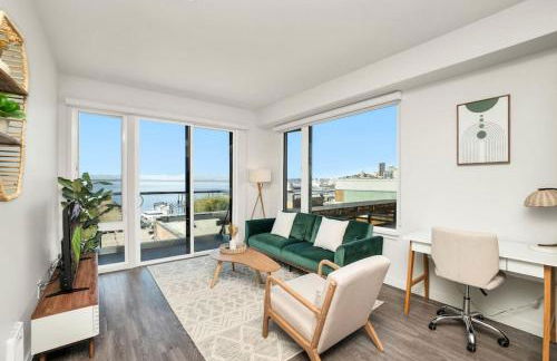 Waterfront Views Prime Downtown Apartment - Foto 1