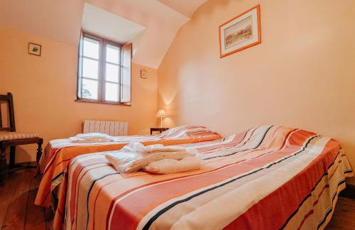 Gîte unique dans propriété historique avec musée, proche Châteauroux, 4 chambres, cheminée, fibre, parking. - FR-1-591-49 - Foto 12