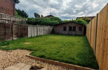 Comfy House Parking Long Stay - Photo 19