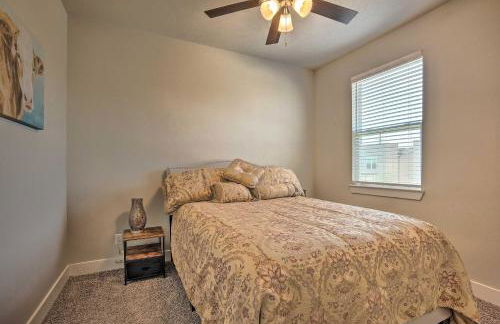 College Station Townhome with Furnished Patio! - Foto 19