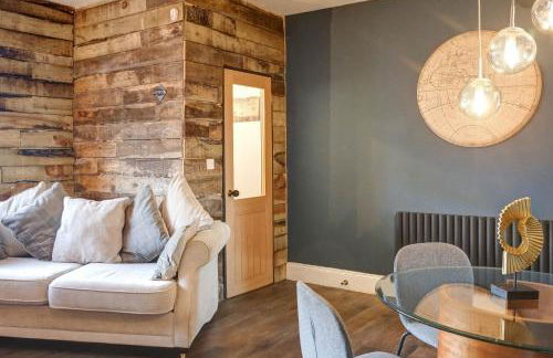 Estuary Point - unique sea views - Photo 13