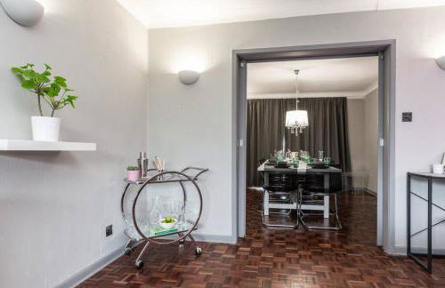 City home with parking and garden- pet friendly - Photo 19