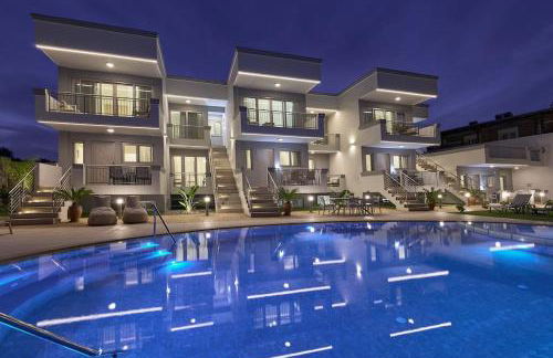 Superior family apartment w/pool dining area - Photo 48