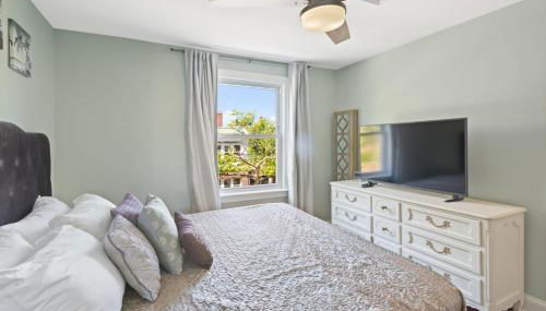 Dazzling Bungalow within 2 Blocks of Beach - Foto 3