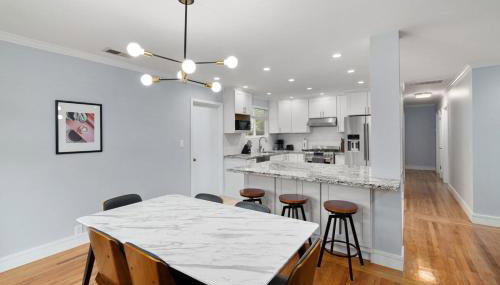 Marbella Lane - Immaculate & Cozy 3BR Home - Foto 3