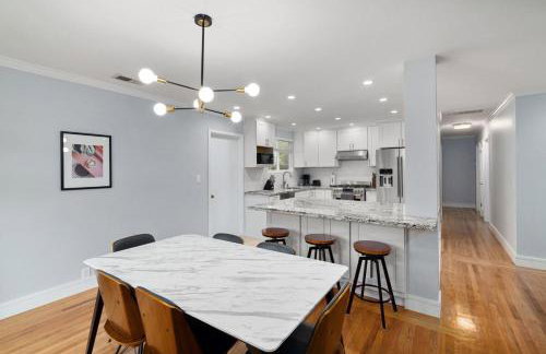 Marbella Lane - Immaculate & Cozy 3BR Home - Foto 3