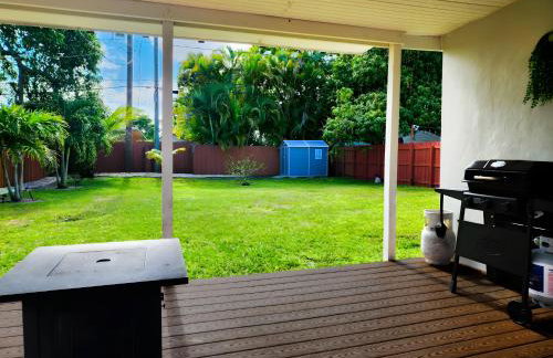 Relaxing 3 Bedroom House-Close to Beaches and Airport! - Foto 10