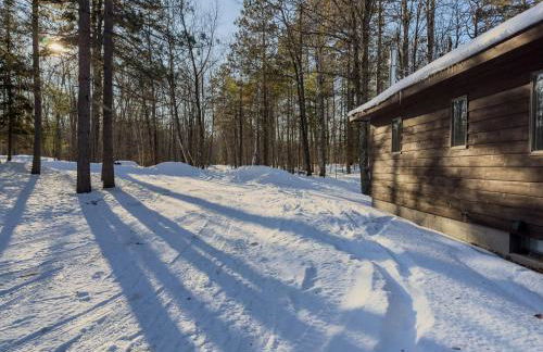 Pet-Friendly Lakefront Cabin by arc Vacation Rentals - Foto 1