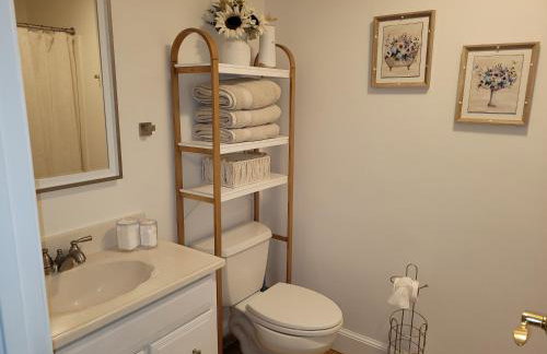 Cozy house, close to downtown Danvers - Foto 10