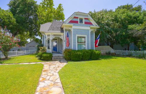 Granbury Home with Fire Pit, Walk to The Square! - Foto 38