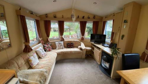 Secluded Woodland Hideaway - 2 Bed with Private Parking - Foto 4