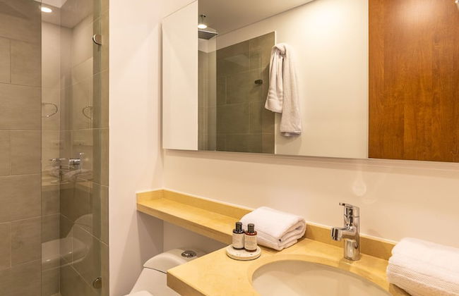 Astounding Tekto Wynwood House - Foto 44