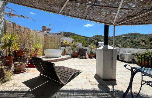 La Bermeja, Alojamiento completo, terraza con bañera y vistas panorámicas - Foto 6