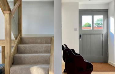 Stylish Barn with Meadow Views & Brookside Garden - Foto 11