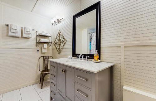 Dog-Friendly Cottage by the Beach with Private Pool, Pool Spa, & Free WiFi - Foto 14