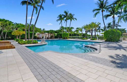 Leave the Worries Behind & Relax in Our Suite! - Foto 10