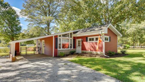 Lakeside Cedar Pines Bungalow 5 Mi to Main St! - Foto 1