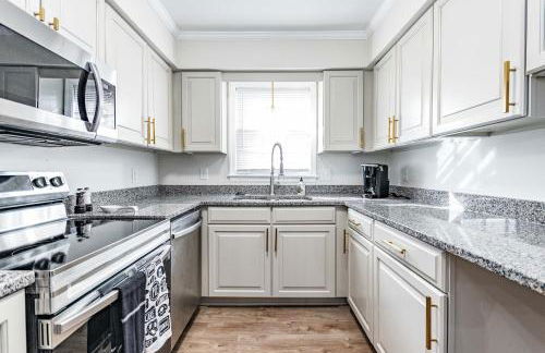 Raleigh house w master suite - 4min to Fenton - Foto 7