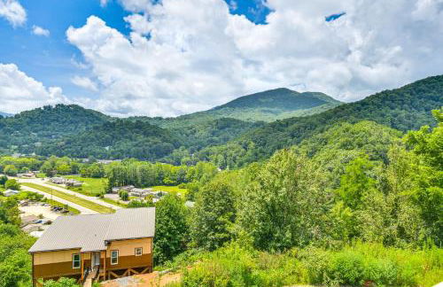 Hike and Ski Mtn-View Retreat in Maggie Valley! - Foto 4