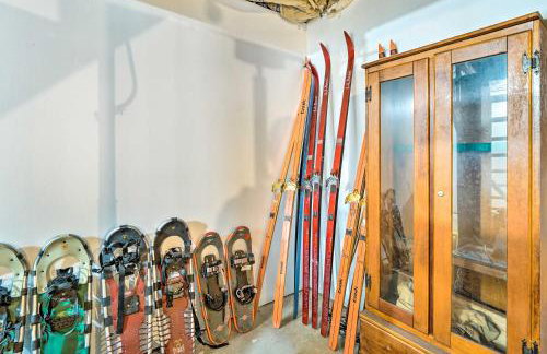 Andover Cabin Retreat with Hot Tub and Fireplace! - Foto 23