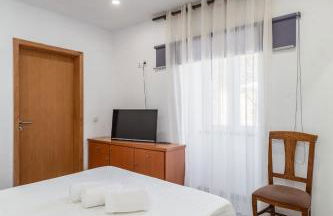 Casa das Dognas with Private Pool & Garden - Castelo de Paiva, by Hopstays - Foto 16