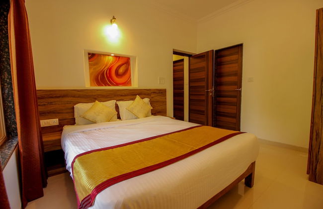 OYO 9792 Home 2BHK Poolside Siolim - Photo 6