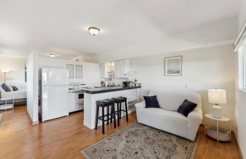 Whitney Oceanview Studio - Photo 2