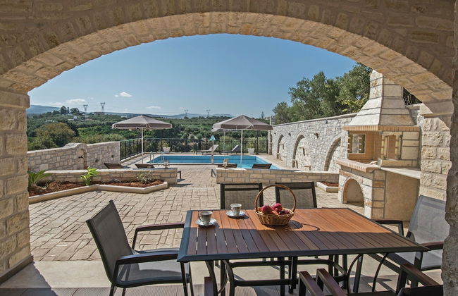 Luxurious Villa With Private Pool, Near a Couple of Restaurants & Sandy Beach - Foto 29