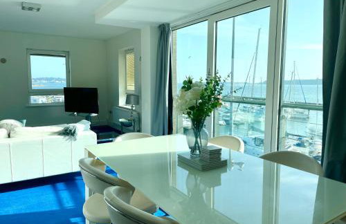 Quay & Sea View Spacious Modern Secure Parking - Photo 15