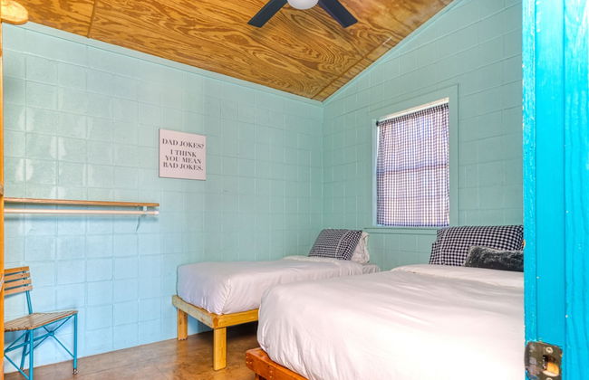 Frio River Cabins - Photo 12