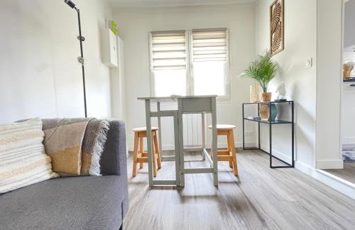 Les chats pitres Maison au calme rénovée avec jardin, terrasse aménagée, transats, abri à vélo, parking gratuit, 5 mn à pied du centre Bayeux proche des plages du débarquement - Photo 11