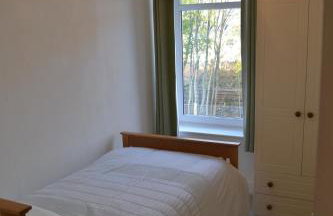 Entire 3 bedroom house near Caerphilly station - Foto 4